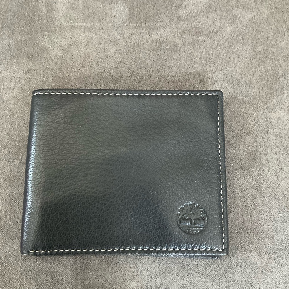 Timberland Black Leather Compact Bi-Fold Wallet